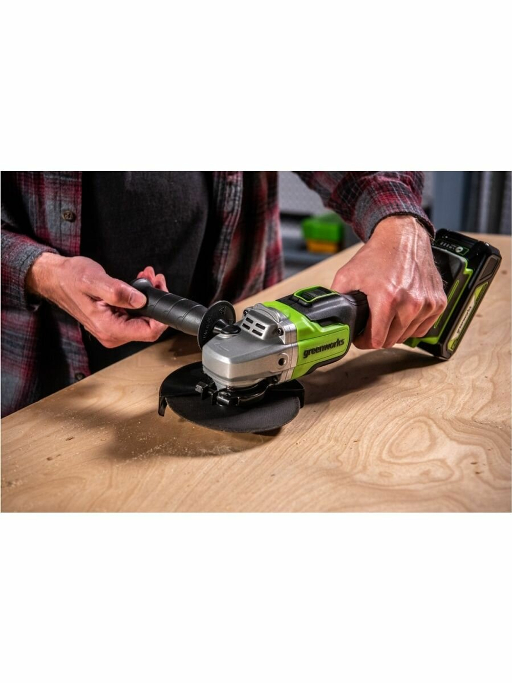УШМ GREENWORKS GD24AGK2 в компл. с АКБ 2Ач. и ЗУ (3200207UA)