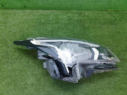 Битая Фара правая Kia Rio 4 (2020-н.в.) галоген