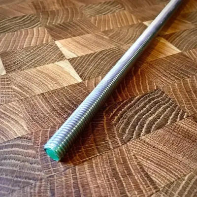 Шпилька крепежная 10 x 1000 мм x M10