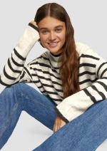 Мягкий вязаный свитер большого размера в полоску