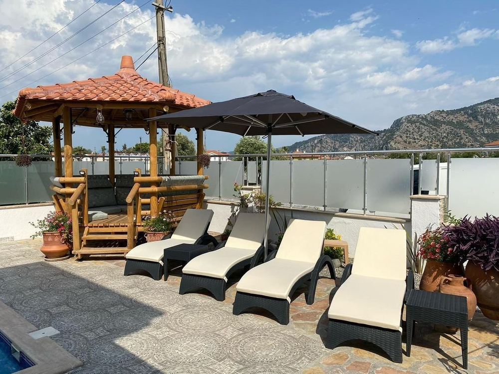 Шезлонг пластиковый с матрасом Siesta Contract GS 1009 (Fiji), антрацит, слоновая кость