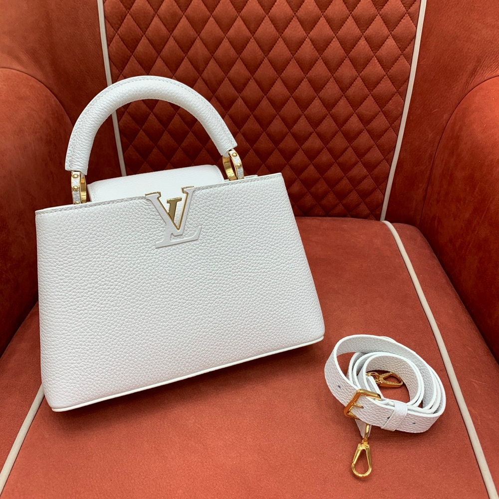 Louis Vuitton Capucines BB