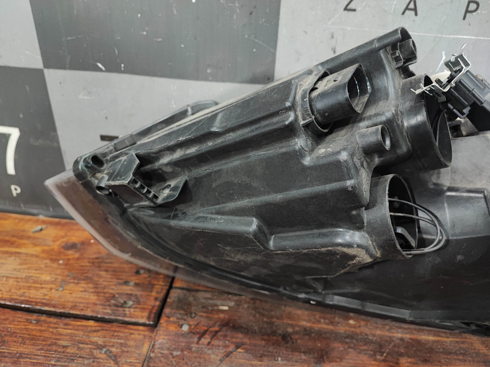 Фара правая галоген Volkswagen Polo 5 15-20 Б/У Оригинал 6C1941006B