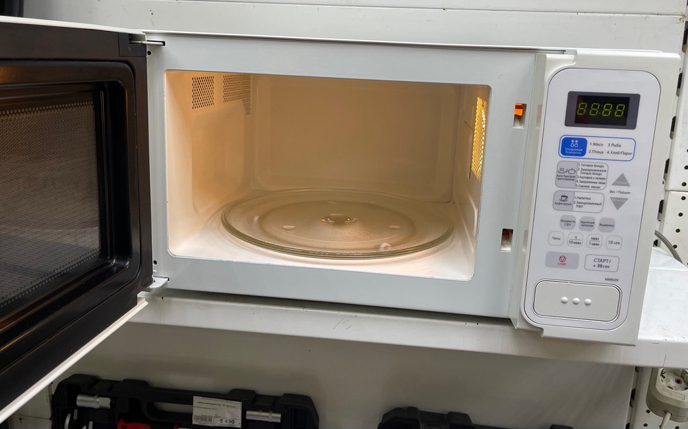 Микроволновая печь Samsung MW83ZR