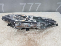 Фара правая Toyota Corolla (E180) 16-19 Б/У Оригинал 8111002L50