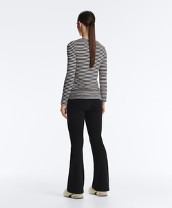 Oysho Футболка с длинным рукавом в полоску, облегающий крой, черный