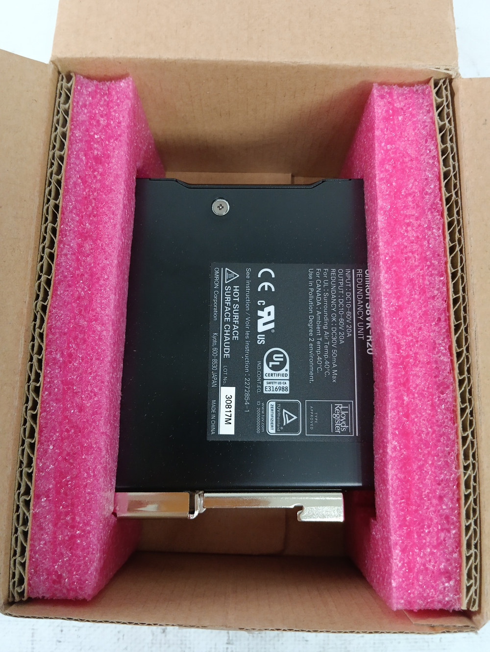 Omron S8VK-R20 новое