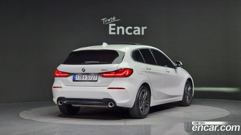 BMW 1 Series (F40) 120i Sports (02.2022)