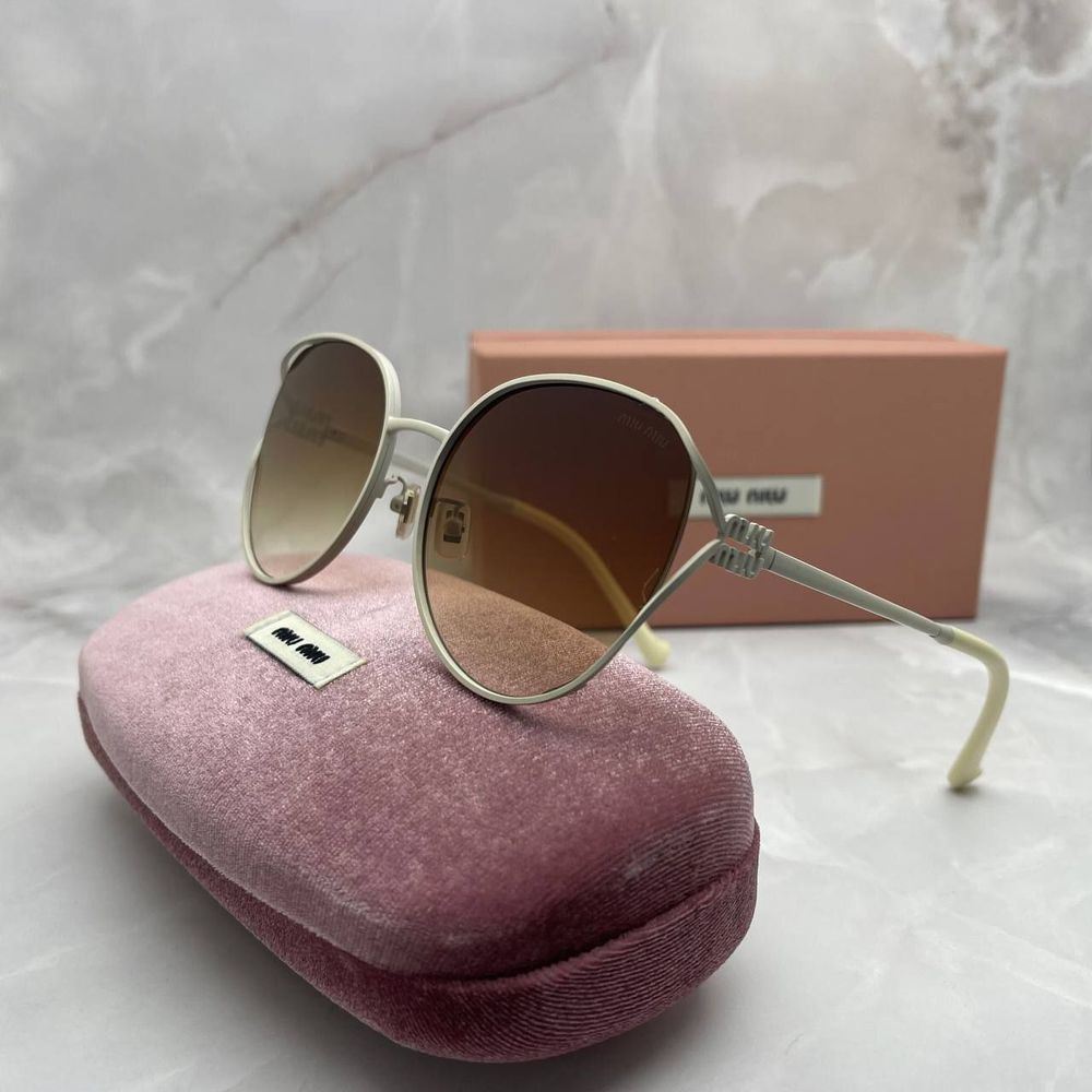 Солнцезащитные очки MIU MIU