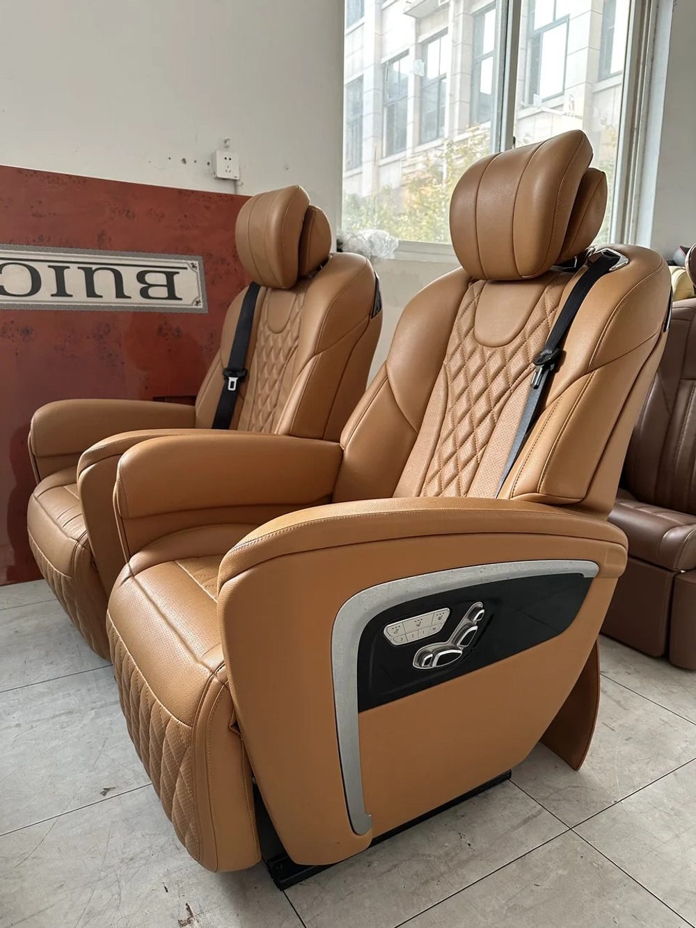 Сиденья капитанские кресла для Mercedes-Benz V-class / Vito W447 2015-2024+ Мерс кожаные сиденья сиденье кресла