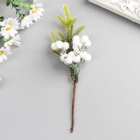 Декор новогодний «Еловая ветка и снежные шары» 22 см