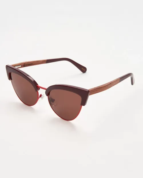 Очки солнцезащитные Spunky Marta 7 Red. dark brown lens