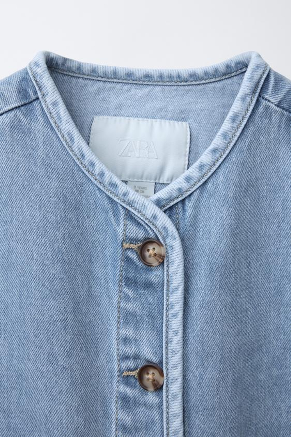 ZARA ДЖИНСОВАЯ КУРТКА, СВЕТЛЫЙ ИНДИГО