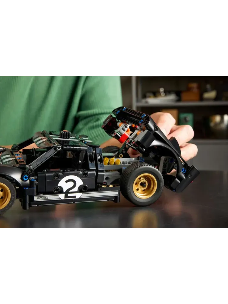 Конструктор Technic 42223 Гоночный автомобиль Ford GT40 MKII