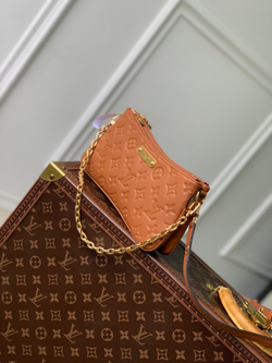 Louis Vuitton Liv Pochette