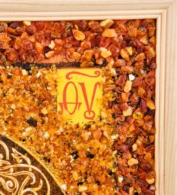 AMB-52/ 4 Икона Божией Матери «Казанская» (с янтарной крошкой) дер.рамка 30х40