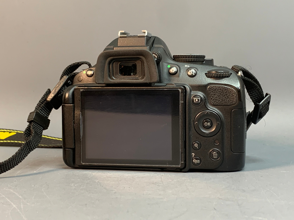 Nikon D5100 Kit 18-55mm 250 кадров