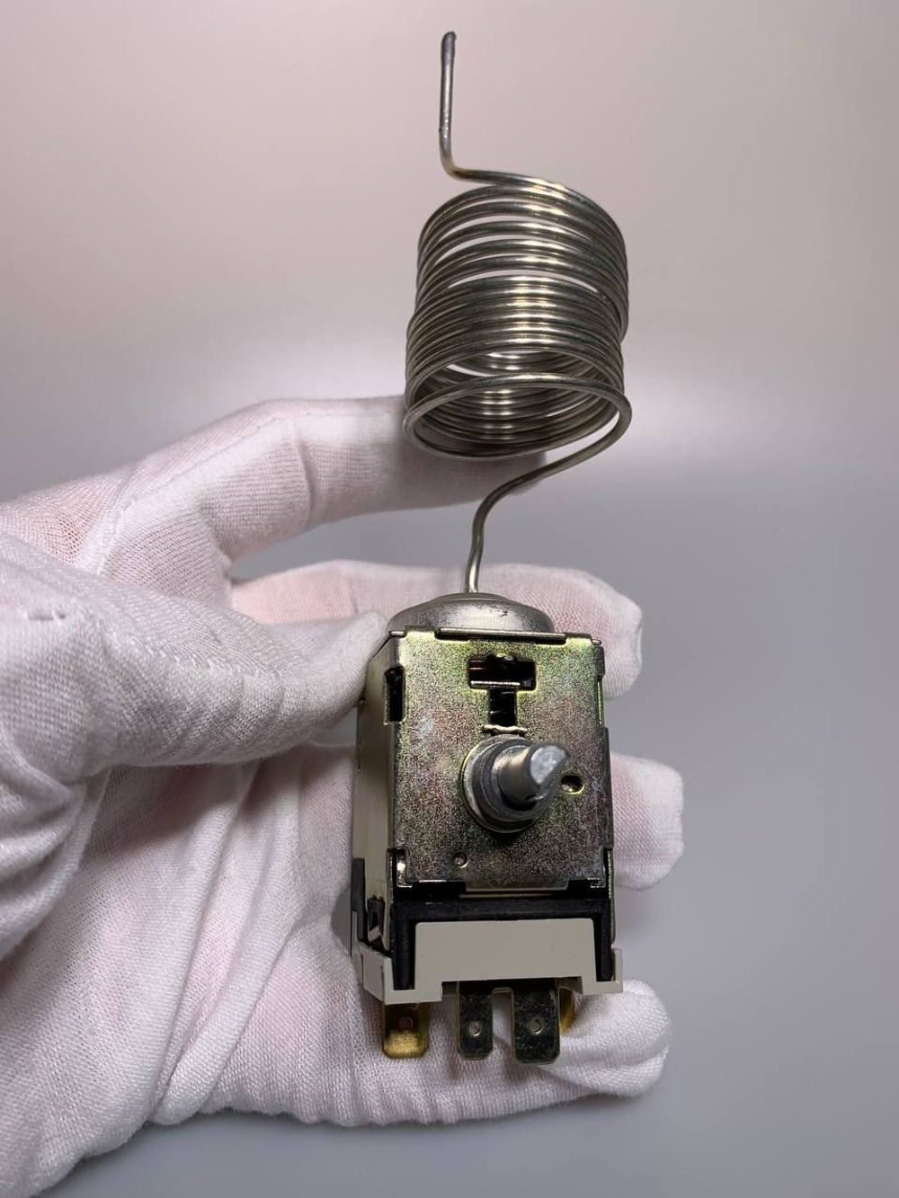 Термостат (терморегулятор) холодильника ТАМ-133 (капилляр 1,3м)