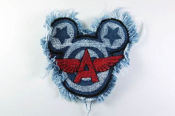 Нашивка Ми́кки Ма́ус "А"(80х80мм)