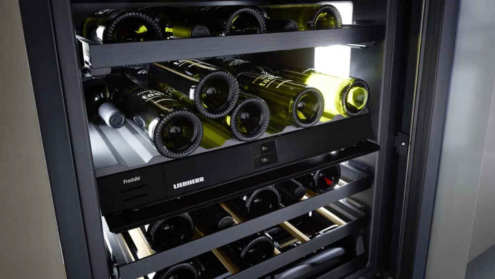 Встраиваемый винный шкаф Liebherr UWpri 3782