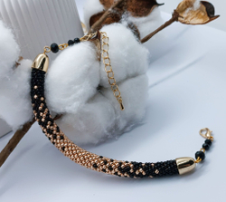 Браслет из бисера Золотой