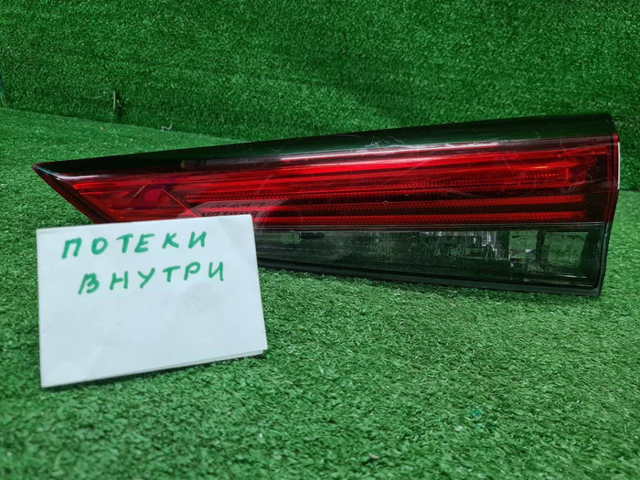 Фонарь правый внутренний Toyota Highlander 4 U70 (2019-н.в.)