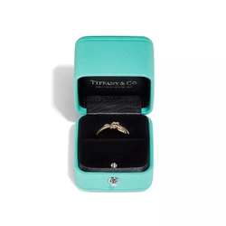 Кольцо из жёлтого золота, Tiffany💠Knot .