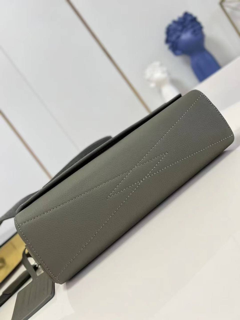 Сумка-мессенжер Louis Vuitton