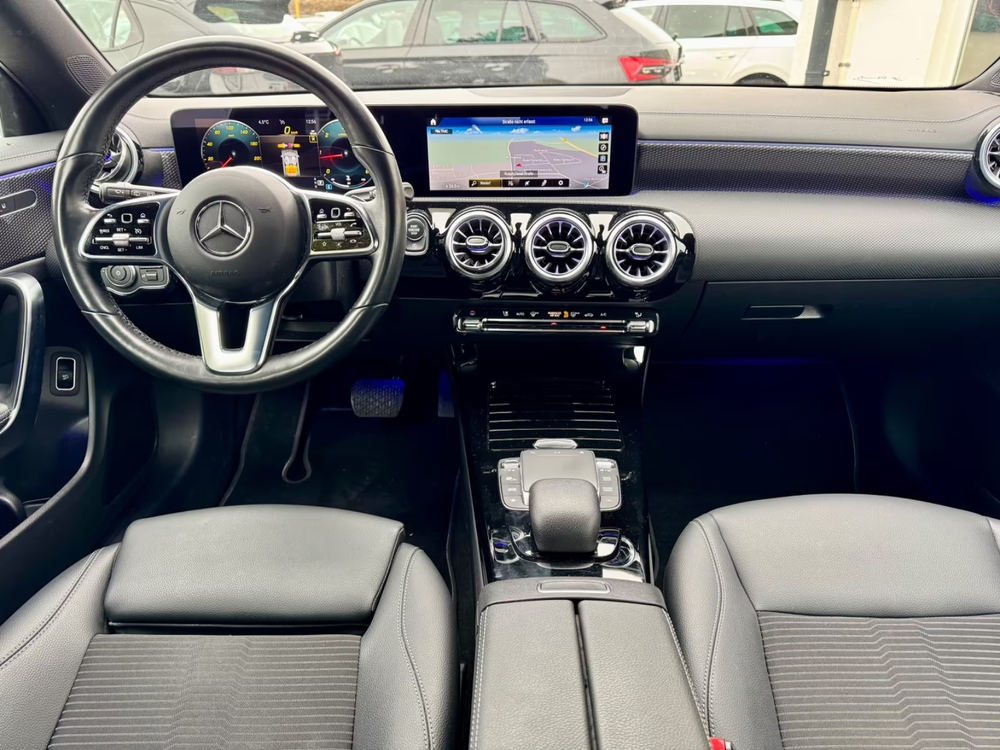 Mercedes-Benz CLA 220