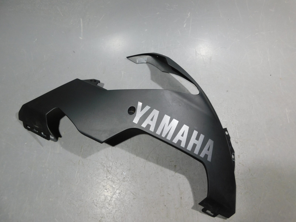 Пластик нижний правый Yamaha YZF-R1 024082