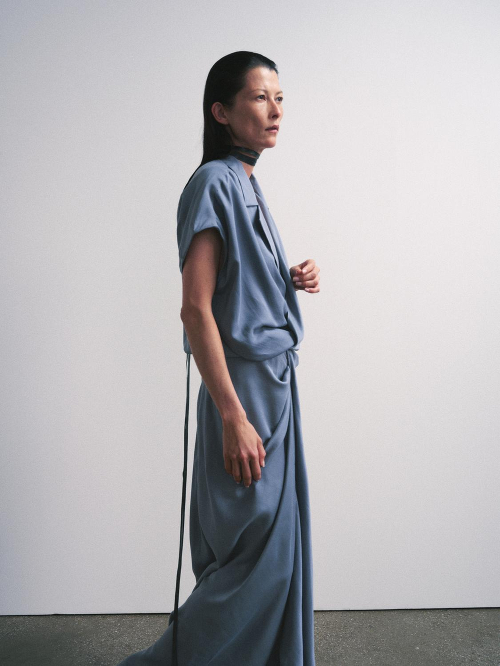 ZARA АТЛАСНОЕ ПЛАТЬЕ С ЗАПАХОМ ZW COLLECTION, СЕРО-СИНИЙ