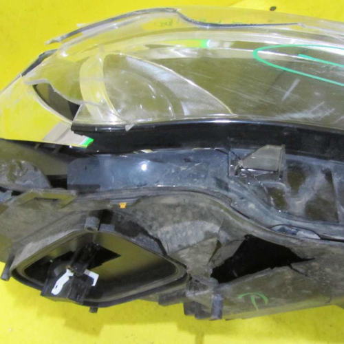 Битая Фара правая Mercedes CLA C117 (2016-2019) LED