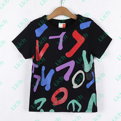 Футболка детская однотонная с контрастными принтами букв