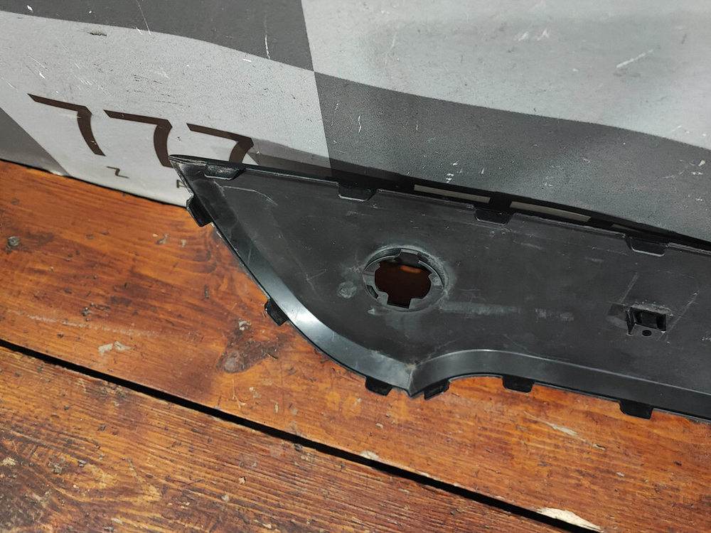 Накладка переднего бампера Kia Picanto 3 (JA) 17-нв Б/У Оригинал 86561G6000