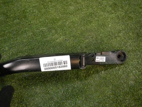 Поводок дворника передний левый Audi E-tron 18-23