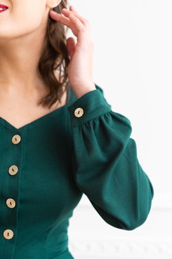 Блуза с баской в цвете малахит из вискозы