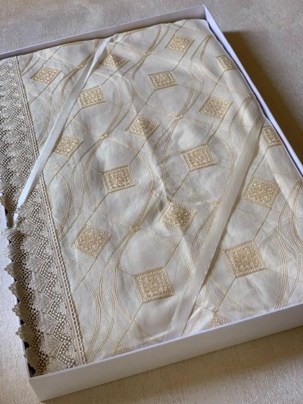 Скатерть 170х270 и 12 салфеток Gamba 1732 Beige светло-бежевая