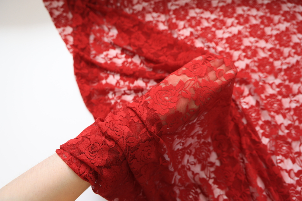 Гипюр стрейч красный