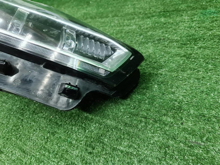 Битая Фара правая Chery Tiggo 7 Pro (2020-н.в.) LED
