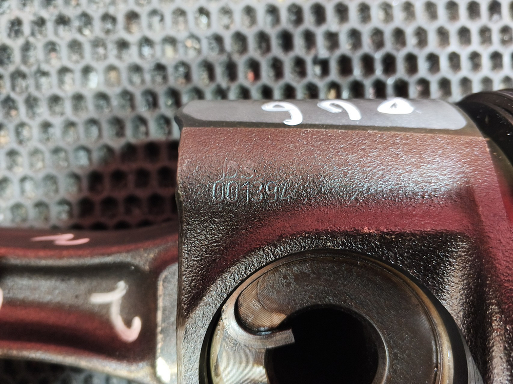 Поршень с шатуном