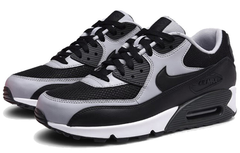 Кроссовки Nike Air Max 90 Essential