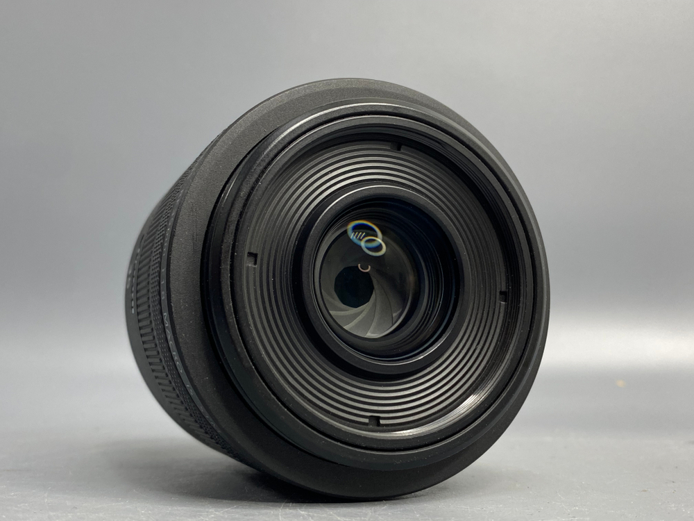 Canon RF 35mm 1.8 Macro IS STM