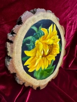 Подсолнух - картина маслом на срезе дуба с корой | Художница Ольга Ефимова