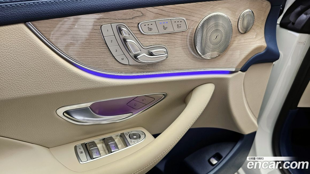 Mercedes-Benz E-Class W213 E450 4MATIC Cabriolet (12.2022)