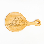 Разделочная деревянная доска из древесины сибирского кедра для мяса с гравировкой RD41