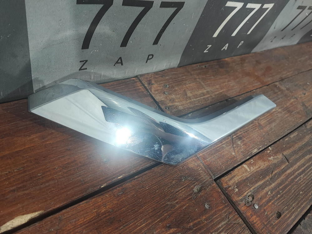 Накладка переднего бампера Pajero Sport 3 15-21 Б/У Оригинал 6407A153