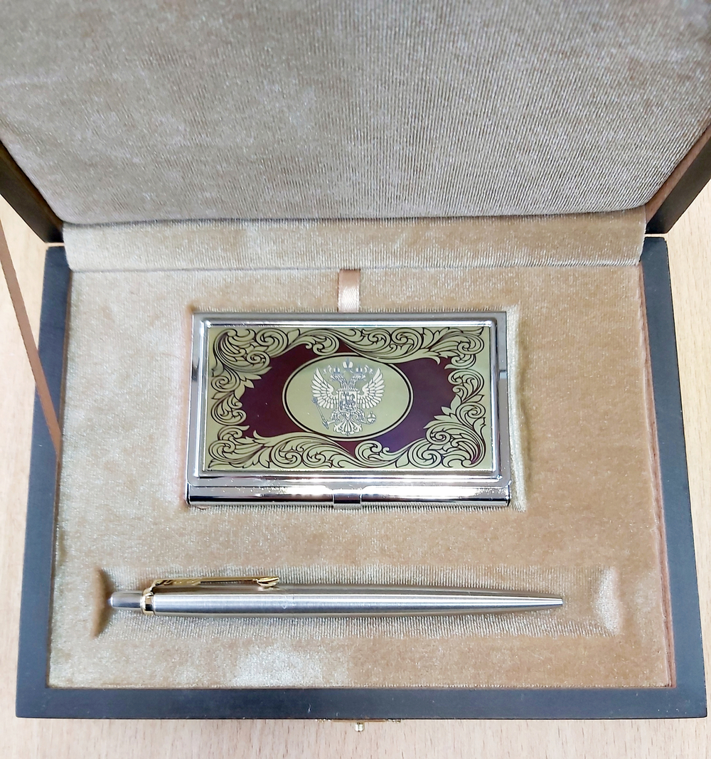 Набор "Гербовый" №6 визитница (цирконий), ручка Паркер мет.