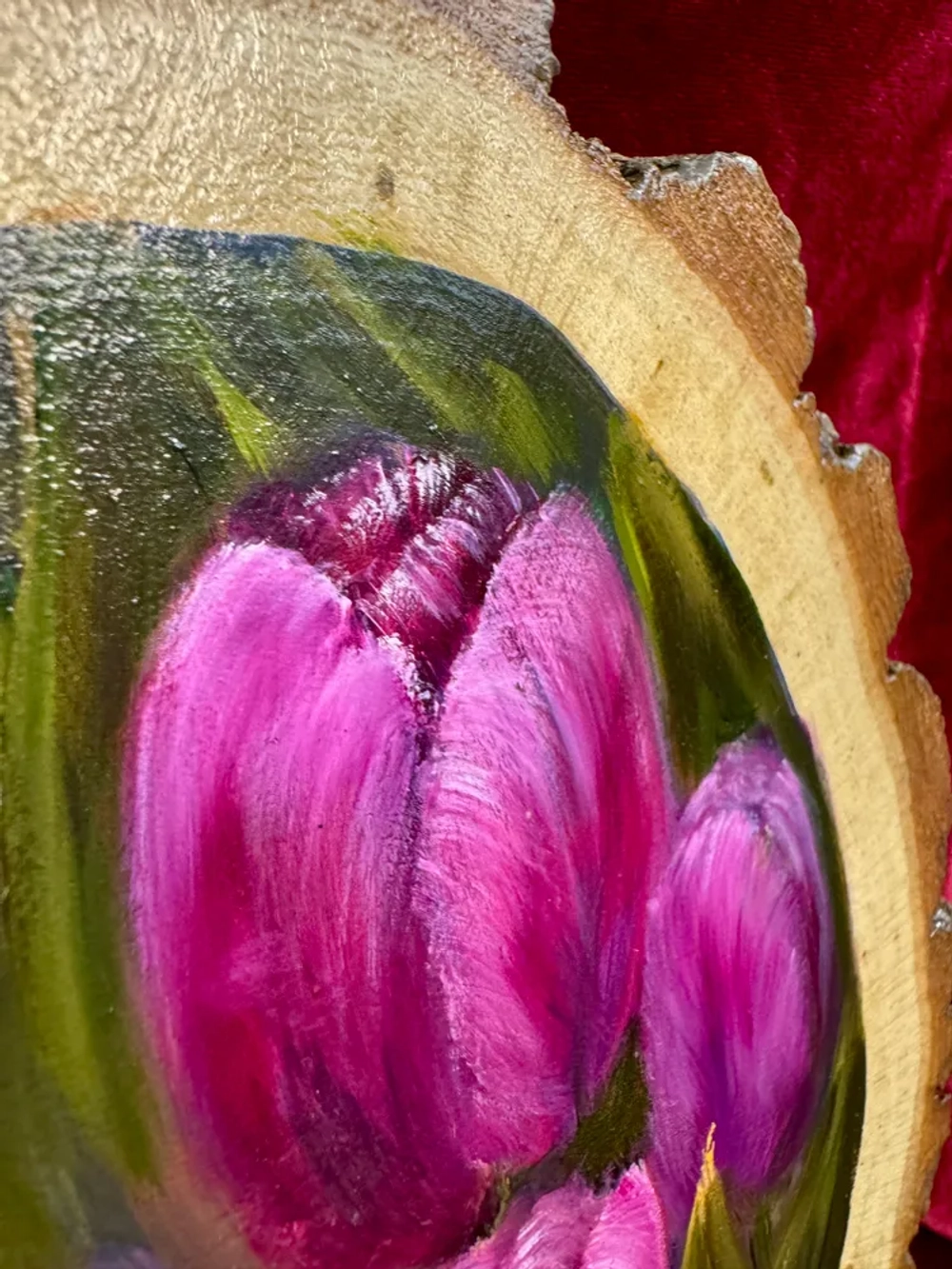 Тюльпаны - картина маслом на срезе дуба с корой | Художница Ольга Ефимова