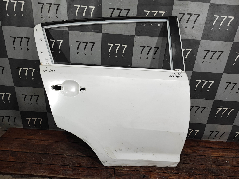 Дверь задняя правая Kia Sportage 3 (SL) 10-16 Б/У Оригинал 770043W000