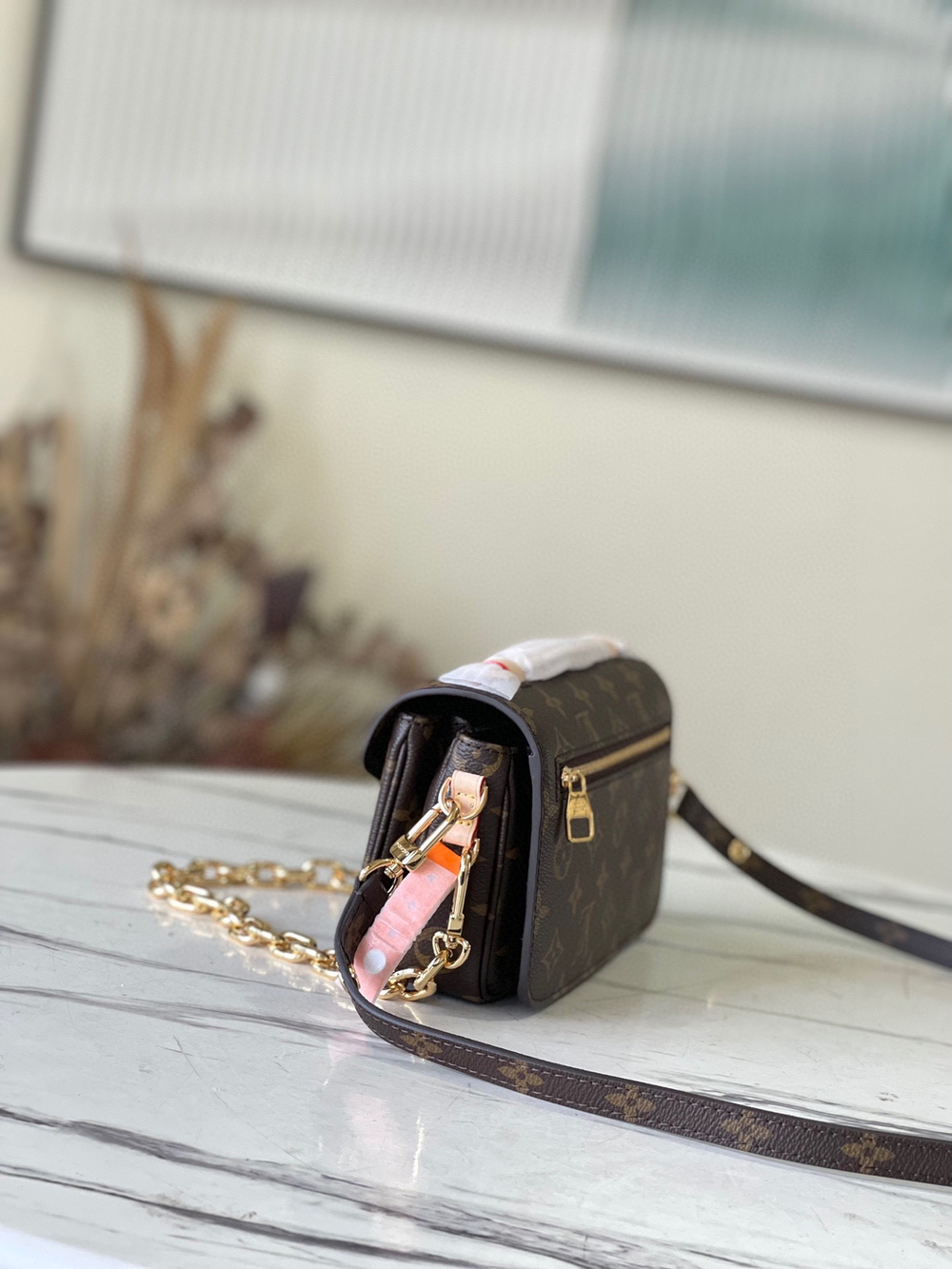 Louis Vuitton Pochette Metis East West